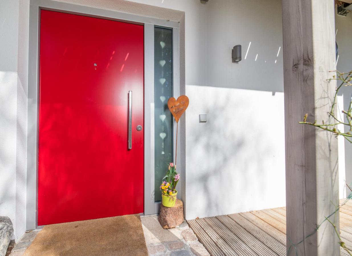 Helle Wohnung Mit Bergblick & Eigener Terrasse Bad Tolz Exterior photo