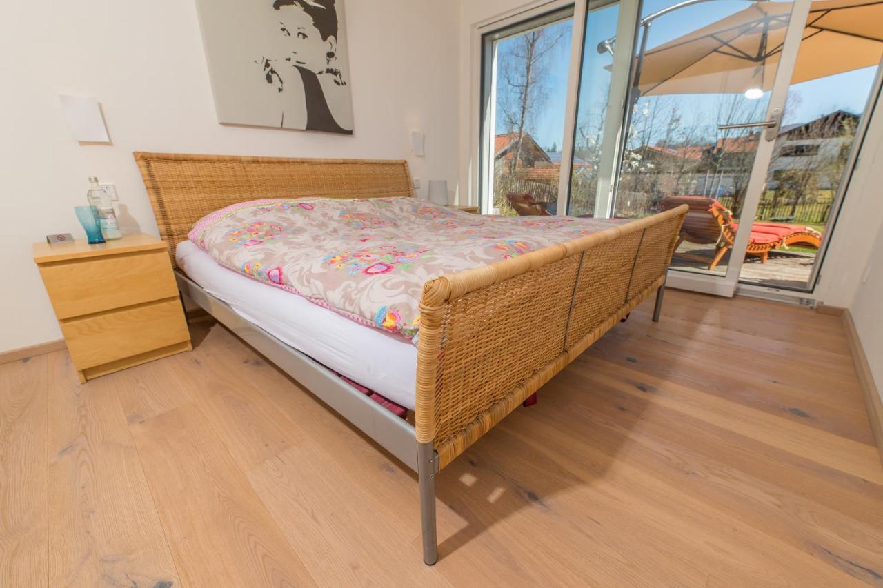 Helle Wohnung Mit Bergblick & Eigener Terrasse Bad Tolz Exterior photo