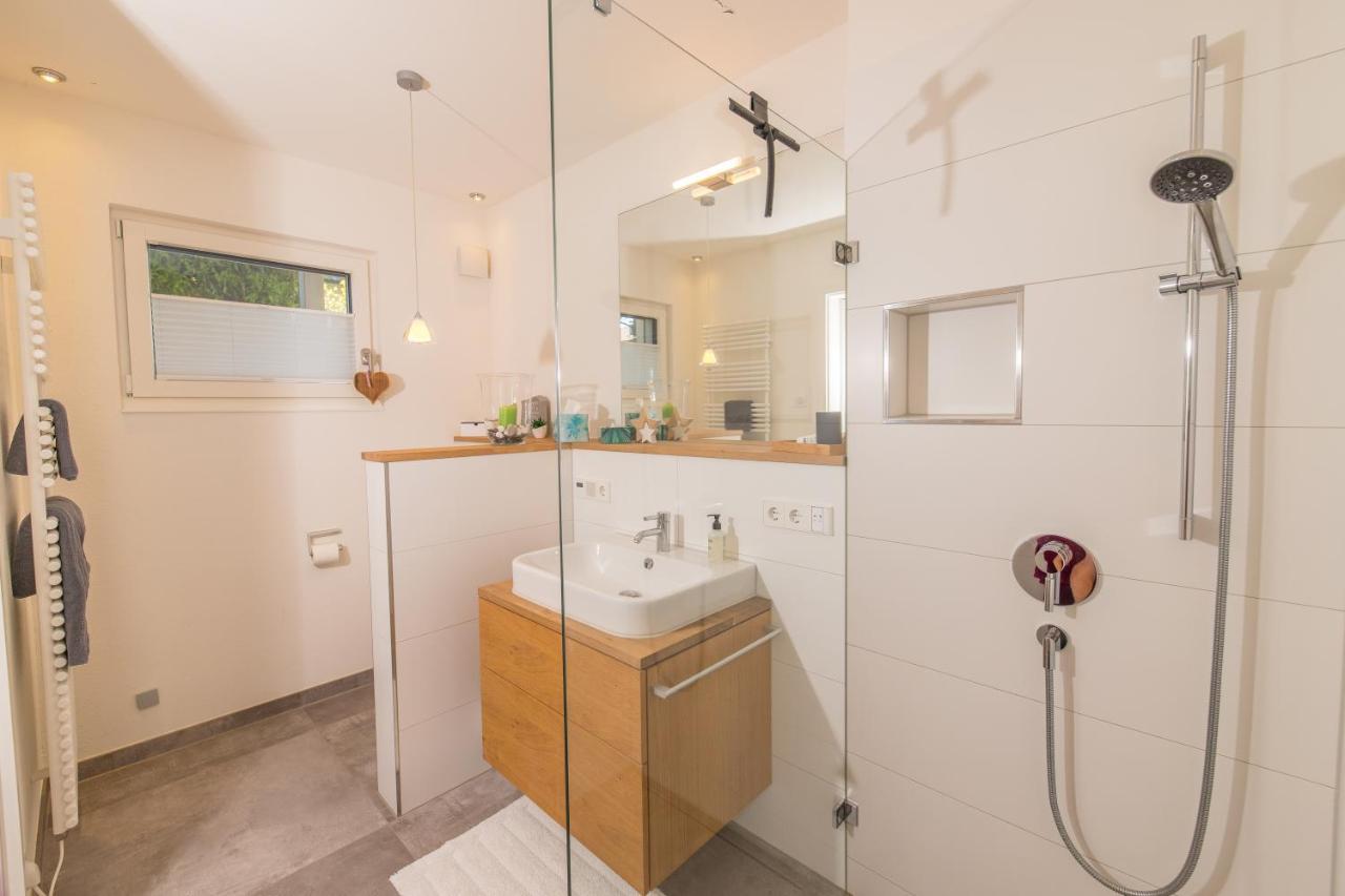 Helle Wohnung Mit Bergblick & Eigener Terrasse Bad Tolz Exterior photo